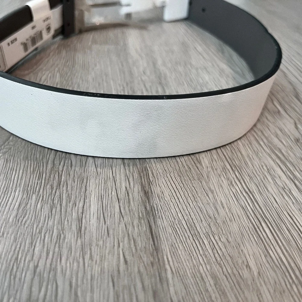(NWD) Calvin Klein Big Boys Reversible Leather Belt Gray/White Size S (22-24)